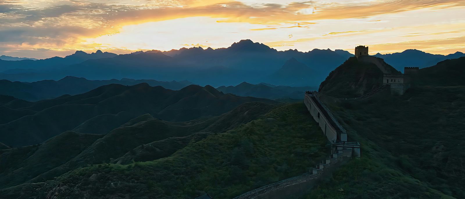 The Great Wall at first light